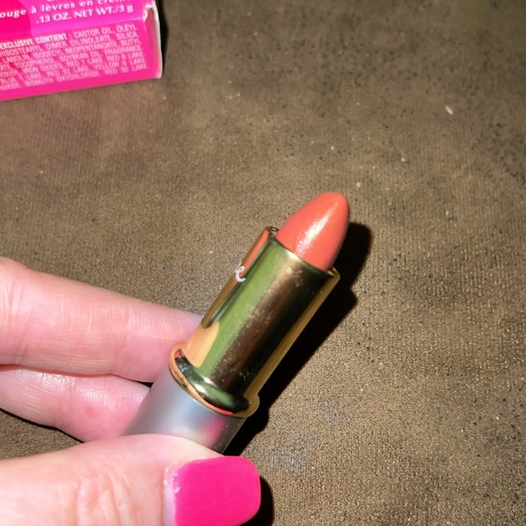 Mary Kay Signature Crème Lipstick-Cantaloupe - Picture 2 of 4